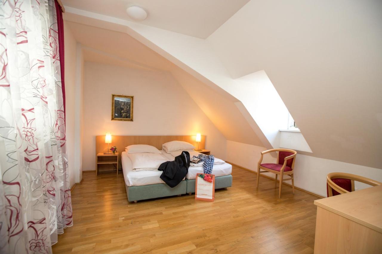 Gaestehaus Deutscher Orden Wien Экстерьер фото
